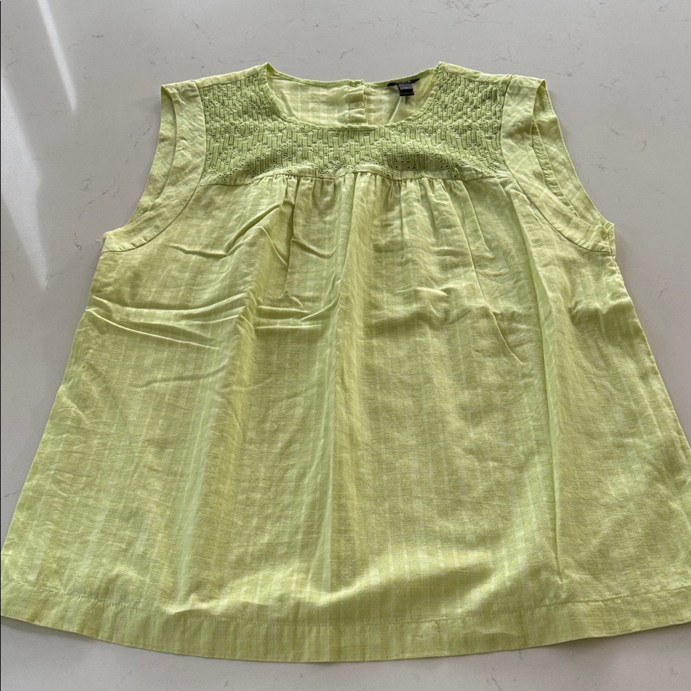 JCrew Lime Green Sleeveless Top Size: 10 NWOT ✨